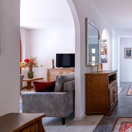 Wonderful 2- Bedroom With Soul Wwa70 Apartment